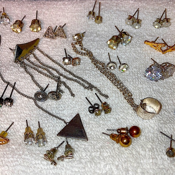 Earring sets - Picture 3 of 9